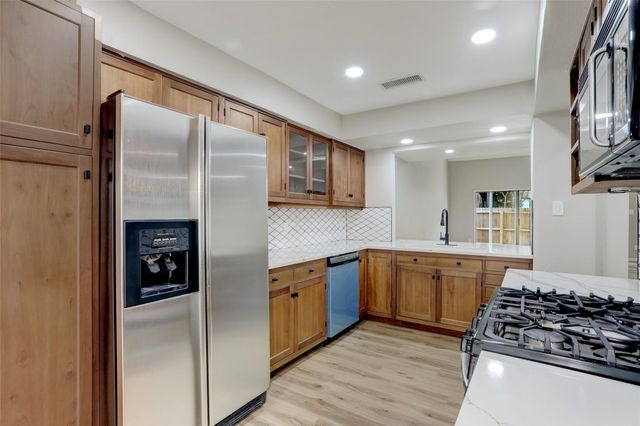 18032 Bal Harbour Drive, Nassau Bay, TX 77058
