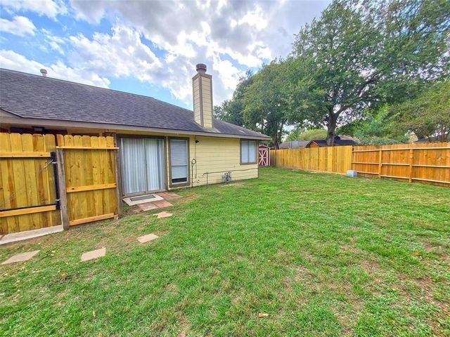 11011 Shadowfield Drive, Houston, TX 77064