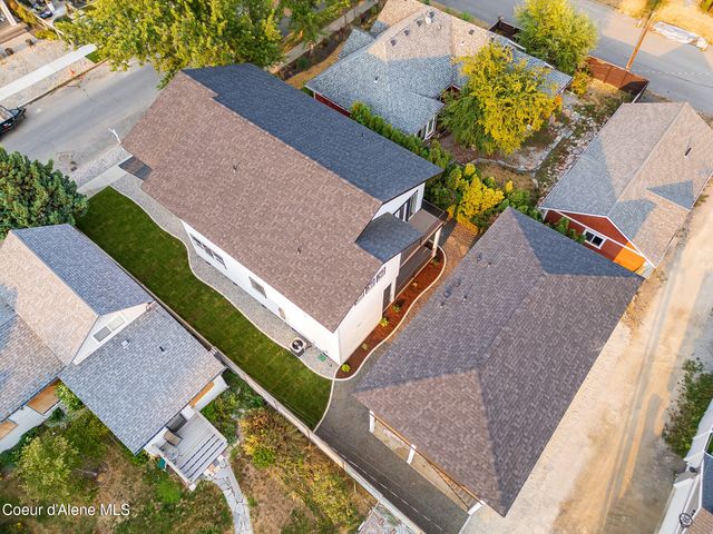 816 & 818 E Young AVE, Coeur D'alene, ID 83814