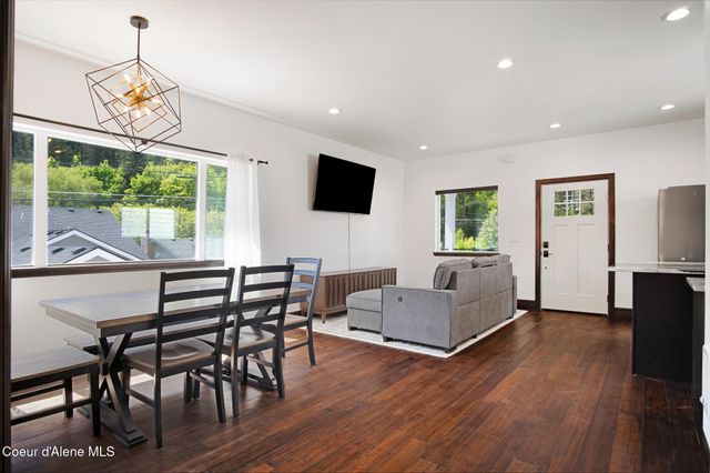 816 & 818 E Young AVE, Coeur D'alene, ID 83814