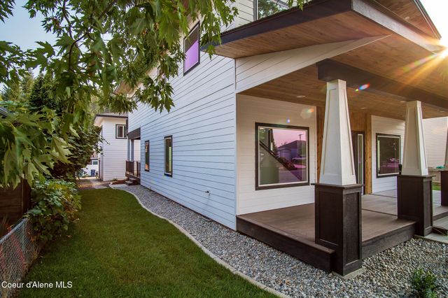 816 & 818 E Young AVE, Coeur D'alene, ID 83814