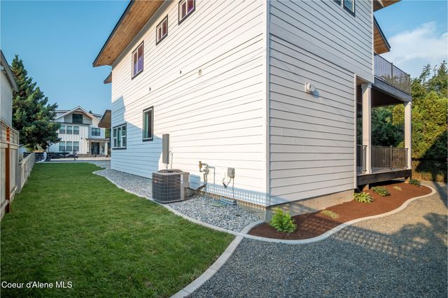 816 & 818 E Young AVE, Coeur D'alene, ID 83814