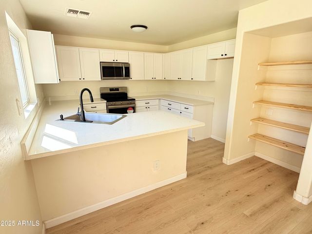 7783 N 58TH Avenue, Glendale, AZ 85301