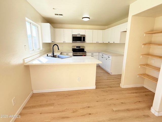 7783 N 58TH Avenue, Glendale, AZ 85301