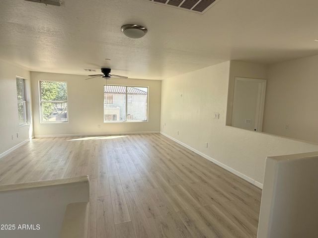 7783 N 58TH Avenue, Glendale, AZ 85301