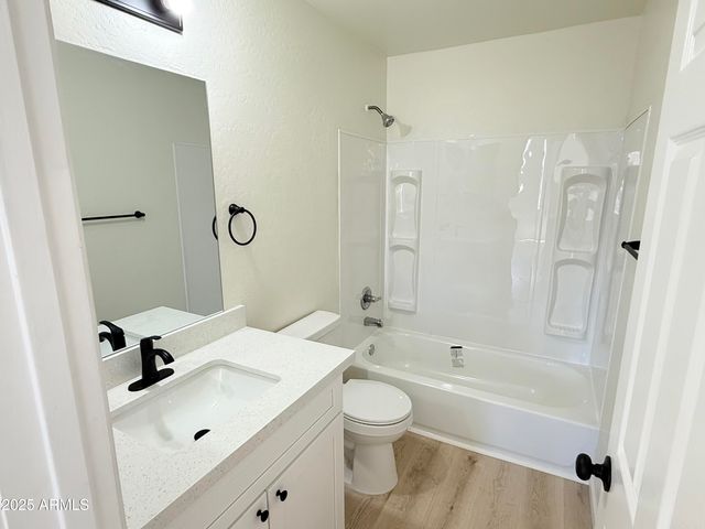 7783 N 58TH Avenue, Glendale, AZ 85301