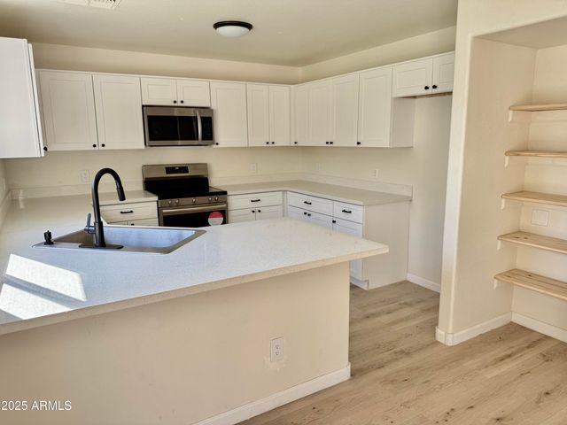 7783 N 58TH Avenue, Glendale, AZ 85301