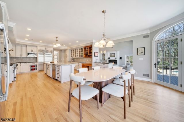 42 Calais Rd, Mendham Twp., NJ 07945