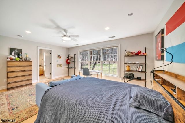 42 Calais Rd, Mendham Twp., NJ 07945