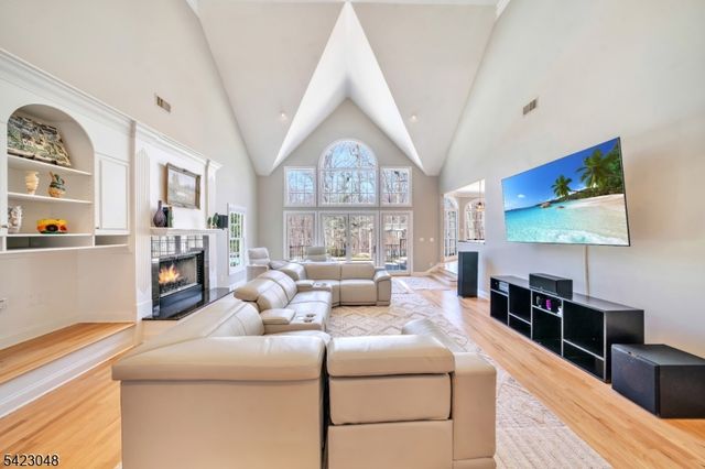 42 Calais Rd, Mendham Twp., NJ 07945