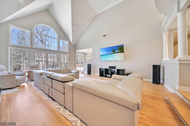 42 Calais Rd, Mendham Twp., NJ 07945