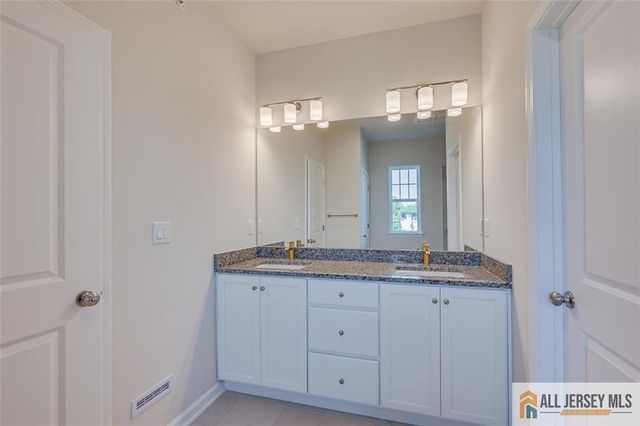 96 Bohar Lane, South Brunswick, NJ 08852