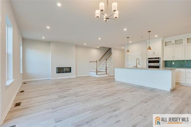 96 Bohar Lane, South Brunswick, NJ 08852