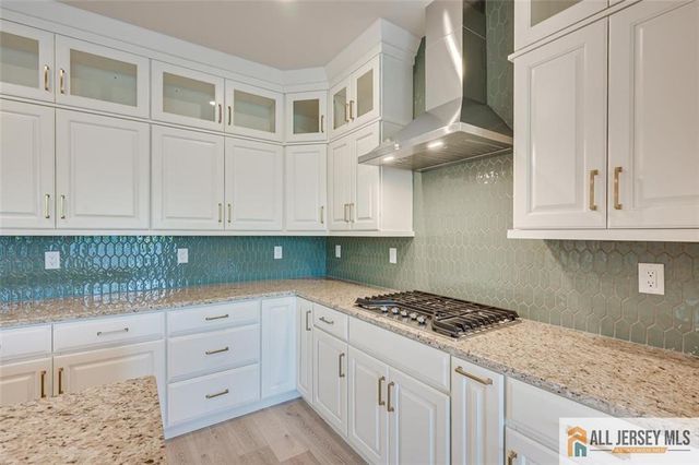 96 Bohar Lane, South Brunswick, NJ 08852