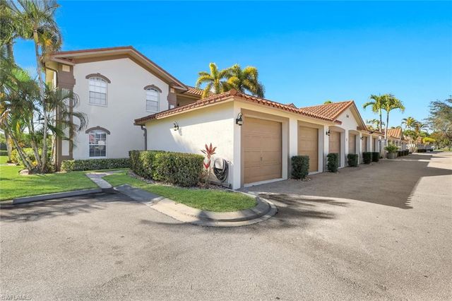 230 Newport DR 601, Naples, FL 34114