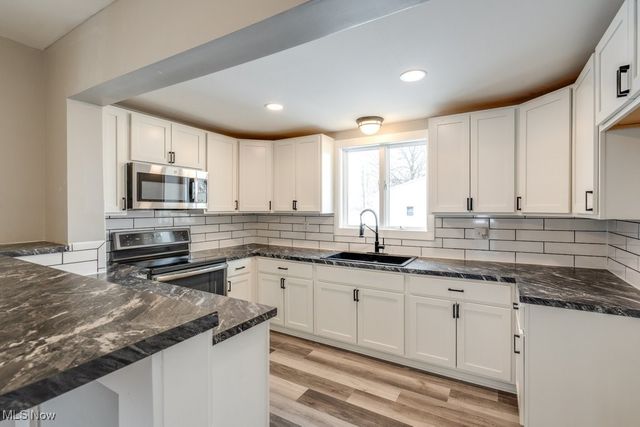 124 3rd Street SW, Strasburg, OH 44680