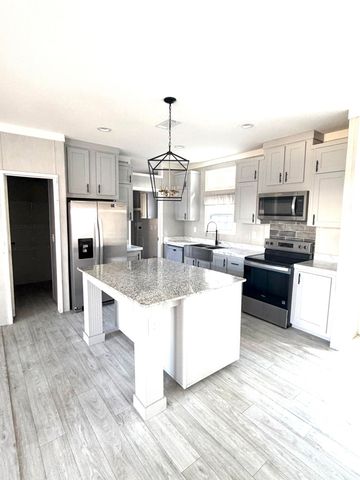 518 Knott Drive, Eutawville, SC 29048