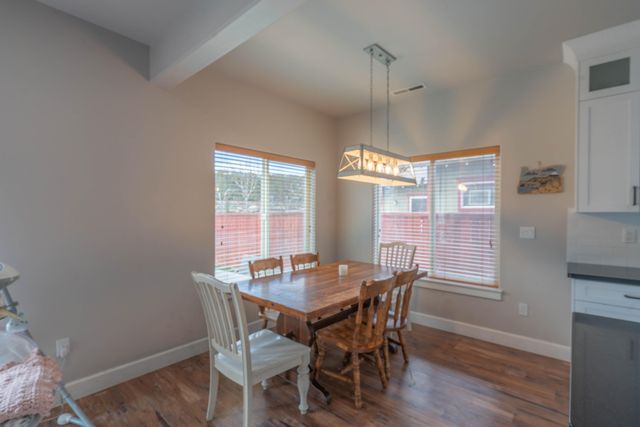 2202 NW Cedar Avenue, Redmond, OR 97756