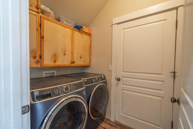 2202 NW Cedar Avenue, Redmond, OR 97756