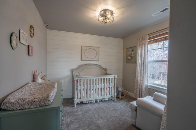 2202 NW Cedar Avenue, Redmond, OR 97756