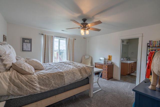 2202 NW Cedar Avenue, Redmond, OR 97756