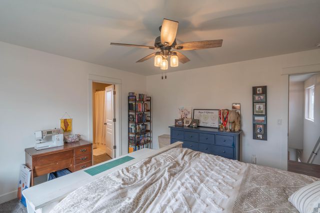 2202 NW Cedar Avenue, Redmond, OR 97756