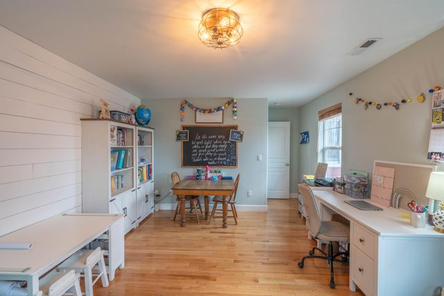 2202 NW Cedar Avenue, Redmond, OR 97756