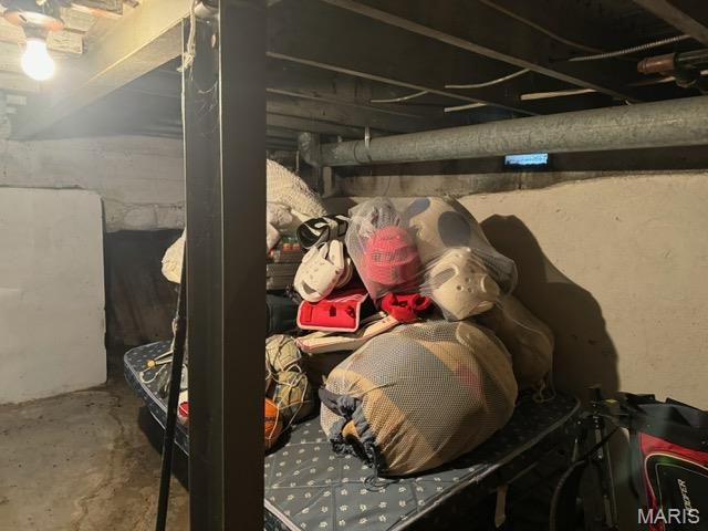 423 Degenhardt Avenue, St Louis, MO 63125