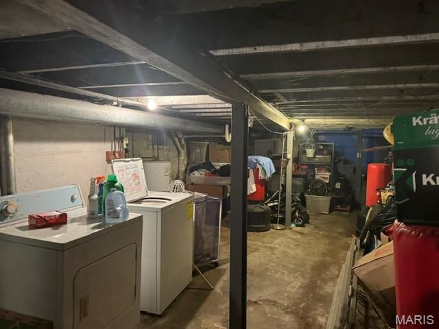 423 Degenhardt Avenue, St Louis, MO 63125