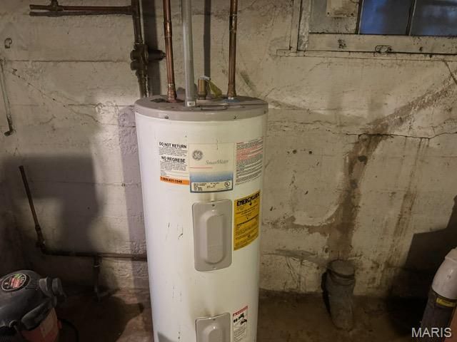 423 Degenhardt Avenue, St Louis, MO 63125