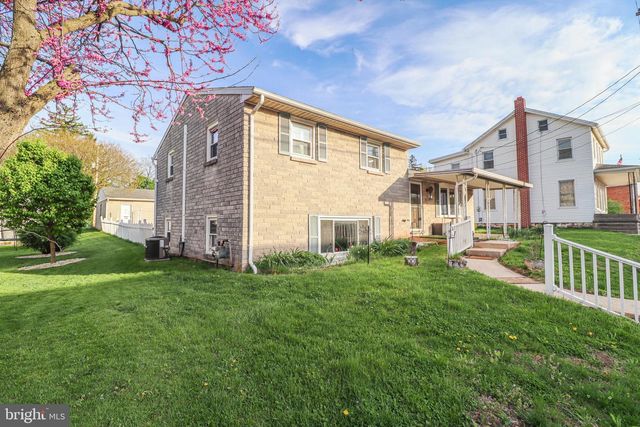 181 S MAIN ST, Mount Wolf, PA 17347