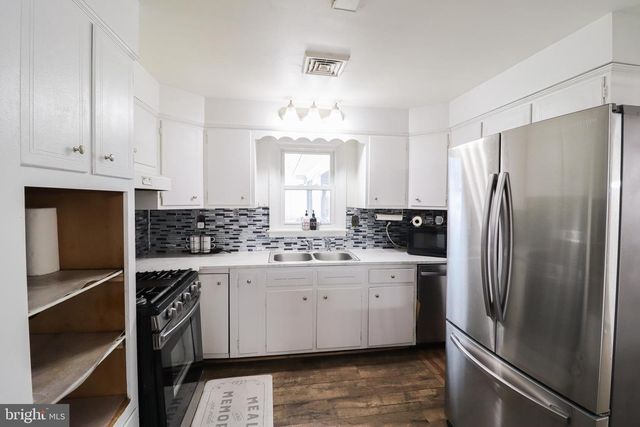 181 S MAIN ST, Mount Wolf, PA 17347