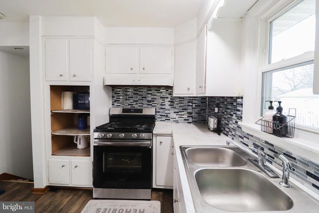 181 S MAIN ST, Mount Wolf, PA 17347