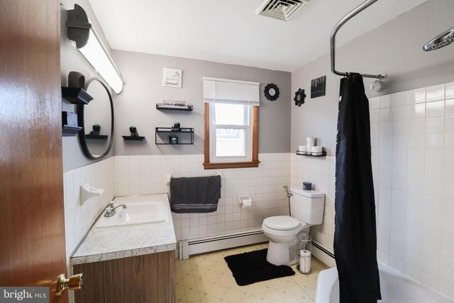 181 S MAIN ST, Mount Wolf, PA 17347