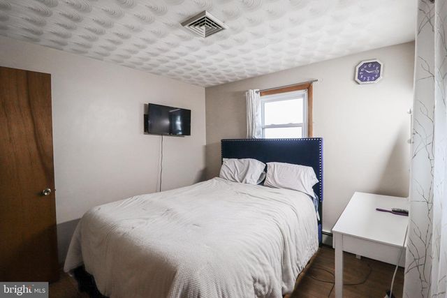 181 S MAIN ST, Mount Wolf, PA 17347