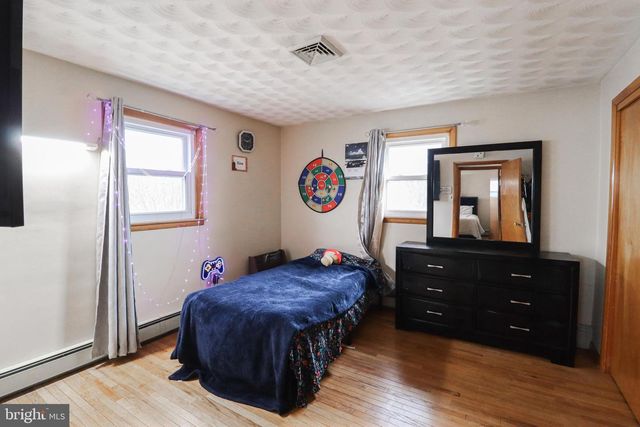 181 S MAIN ST, Mount Wolf, PA 17347