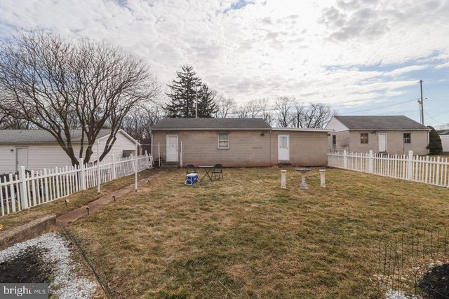 181 S MAIN ST, Mount Wolf, PA 17347