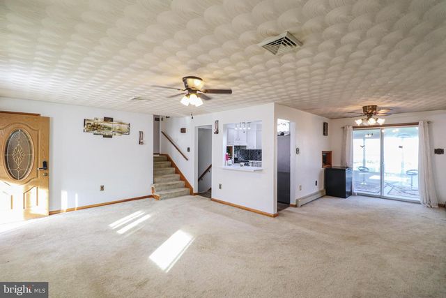 181 S MAIN ST, Mount Wolf, PA 17347
