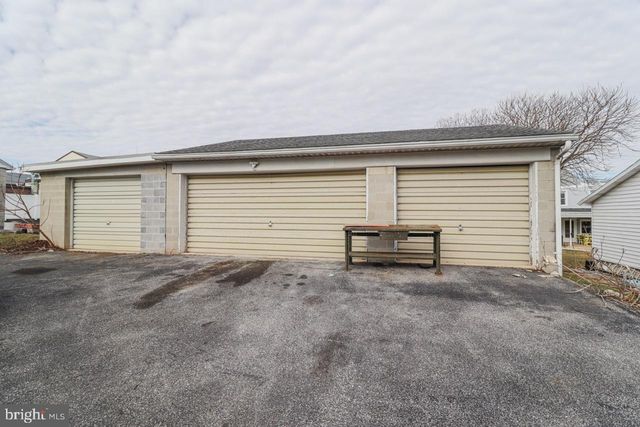 181 S MAIN ST, Mount Wolf, PA 17347