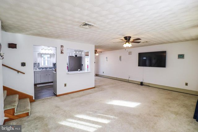 181 S MAIN ST, Mount Wolf, PA 17347