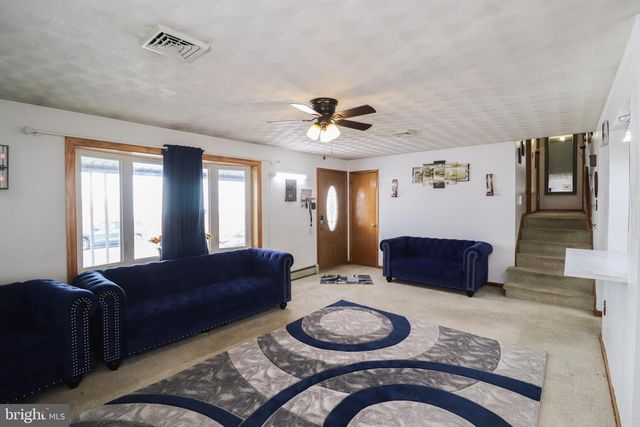 181 S MAIN ST, Mount Wolf, PA 17347