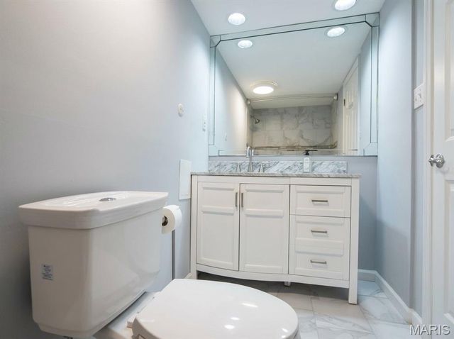 8631 Old Bonhomme Road 3E, St Louis, MO 63132