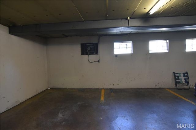 8631 Old Bonhomme Road 3E, St Louis, MO 63132