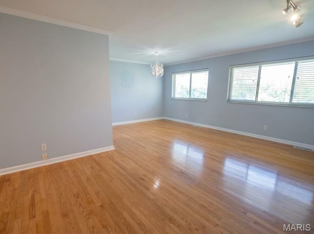 8631 Old Bonhomme Road 3E, St Louis, MO 63132