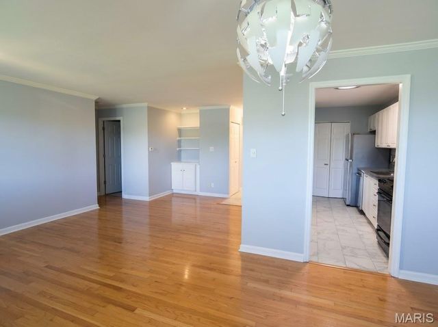 8631 Old Bonhomme Road 3E, St Louis, MO 63132