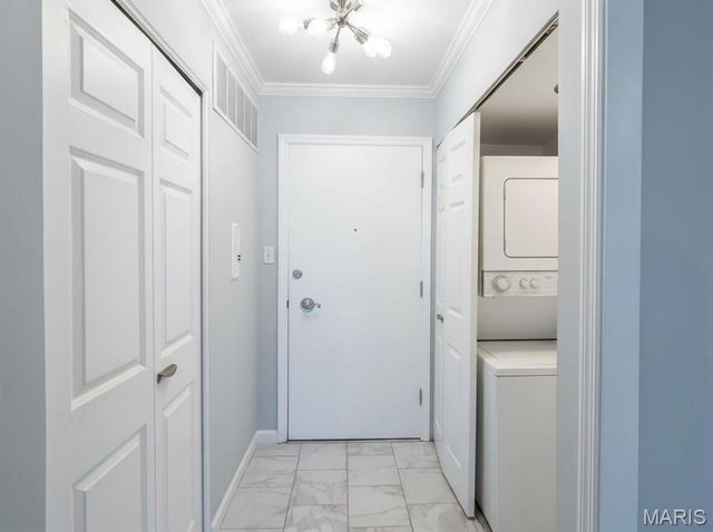 8631 Old Bonhomme Road 3E, St Louis, MO 63132