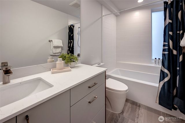 635 13th Avenue E, Seattle, WA 98102