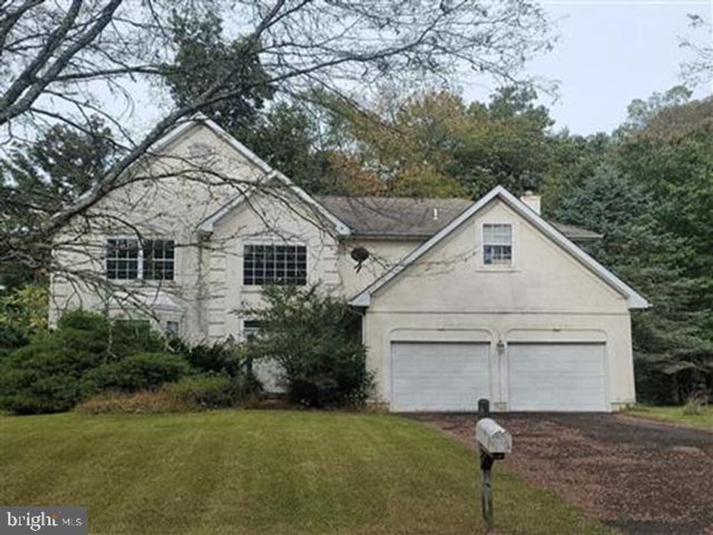 20 CROCUS LN, NEWTOWN, PA 18940 — exterior
