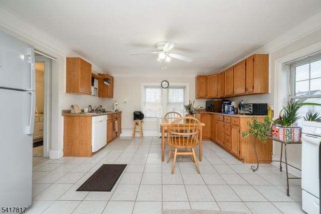 324 N 8Th Ave, Manville Boro, NJ 08835