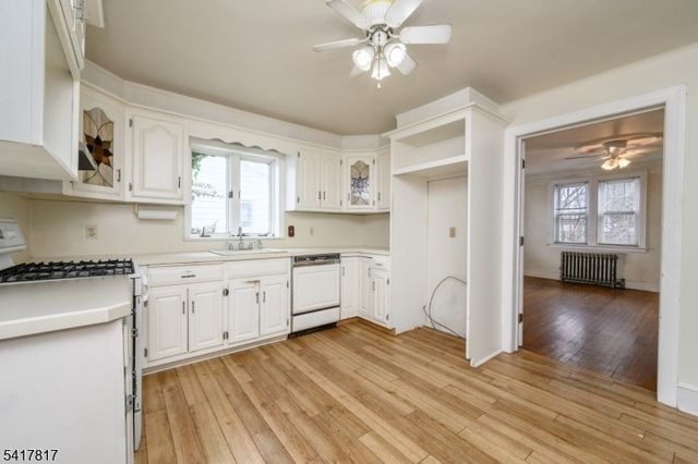 324 N 8Th Ave, Manville Boro, NJ 08835